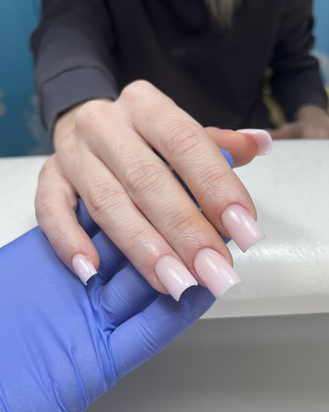 Nadogradnja noktiju gel - M dužina - majstor+ - Touch Aesthetic&Medical care, Beograd Nadogradnja noktiju Nokti Nadogradnja noktiju, Beograd, Vračar, Čubura, Crveni krst