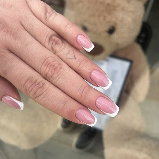 MM manikir i pedikir #beograd Manikir Manikir + gel lak + french