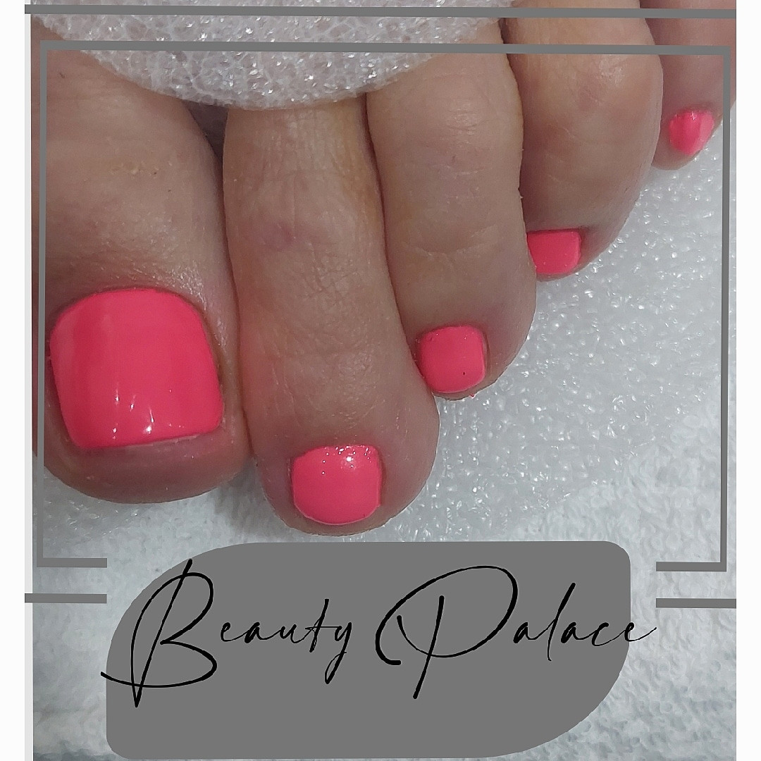 Beauty Palace by M #beograd Gel lak Pedikir + gel lak ( ruski pedikir )