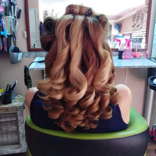 S2 Sanja - Vračar #beograd Feniranje i stilizovanje Feniranje na lokne / talase + pranje kose - sve