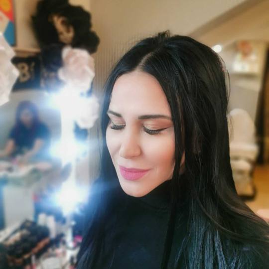 Bibi beauty centar #beograd Make-up / šminkanje Profesionalno šminkanje + veštačke trepavice