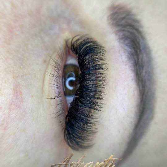 Ashanti Beauty Salon & Academy #beograd Nadogradnja trepavica Nadogradnja svilenih trepavica - ruski