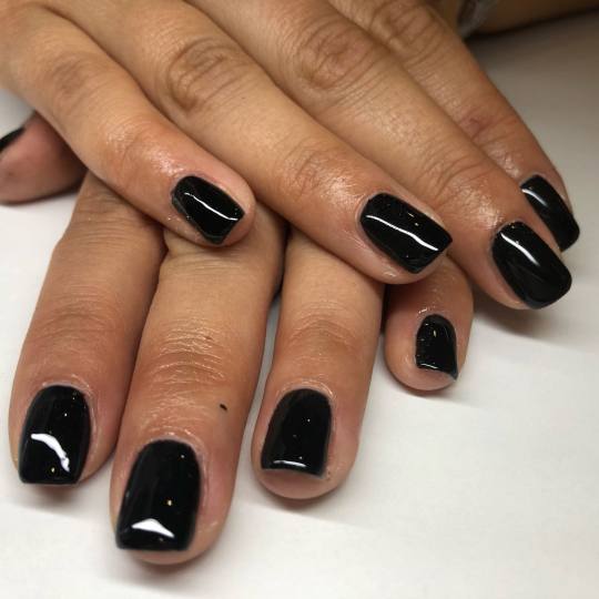 Mademoiselle Beauty #beograd Gel lak Gel lak - ruke sa aparatnim manikirom
