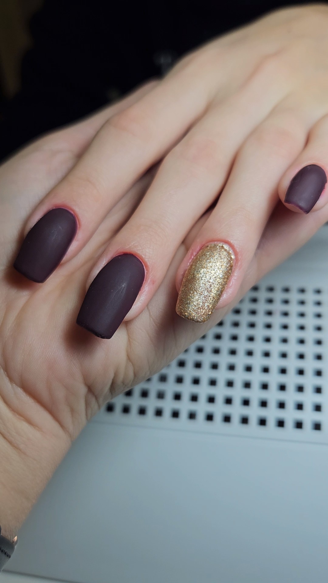 Beauty salon XL Lady #beograd Izlivanje noktiju Izlivanje noktiju gelom + boja/ french - M dužina