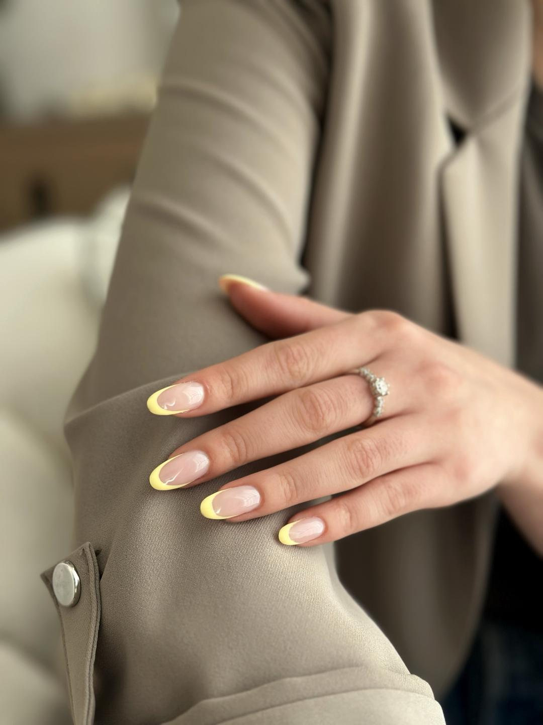 Korekcija / ojačavanje noktiju gelom - M dužina - Lui beauty concept, Beograd Korekcija noktiju Nokti Korekcija noktiju, Beograd, Banovo brdo