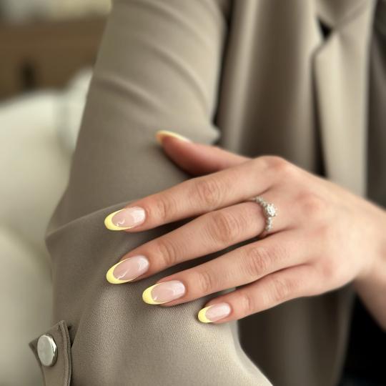 Lui beauty concept #beograd Korekcija noktiju Korekcija / ojačavanje noktiju gelom - M dužina