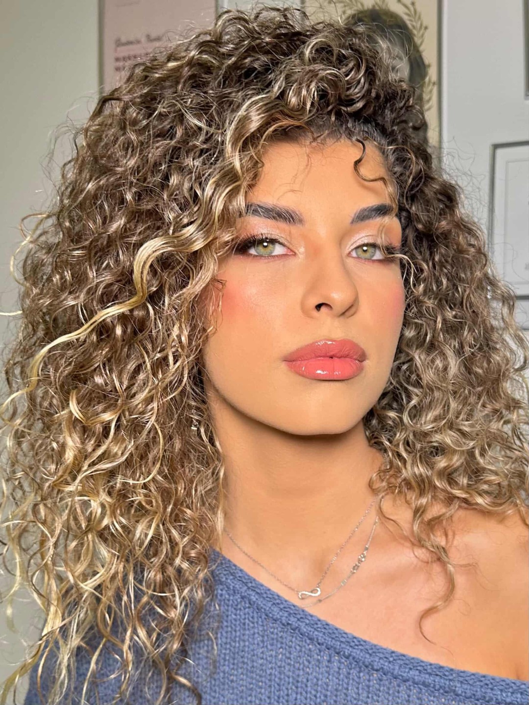 Sanya Makeup #nis Make-up / šminkanje Profesionalno šminkanje + veštačke trepavice