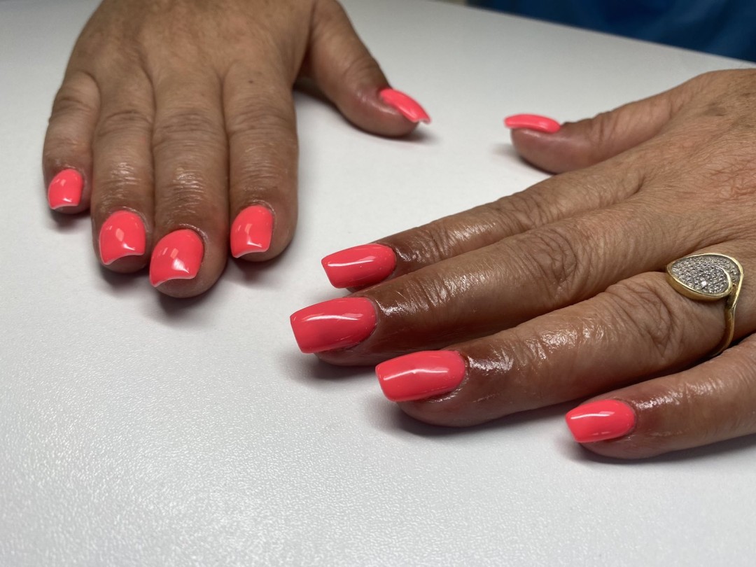 Grkinja Beauty Studio #krusevac Izlivanje noktiju Izlivanje noktiju gelom