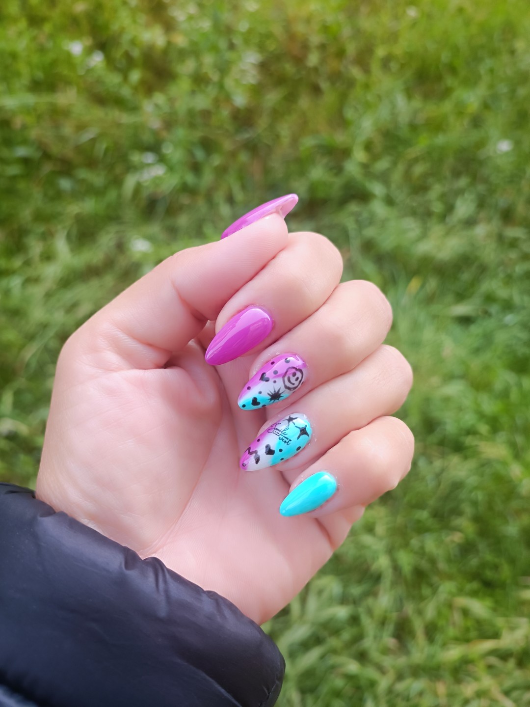 Taci nail art #beograd Korekcija noktiju Korekcija izlivanja / nadogradnje noktiju