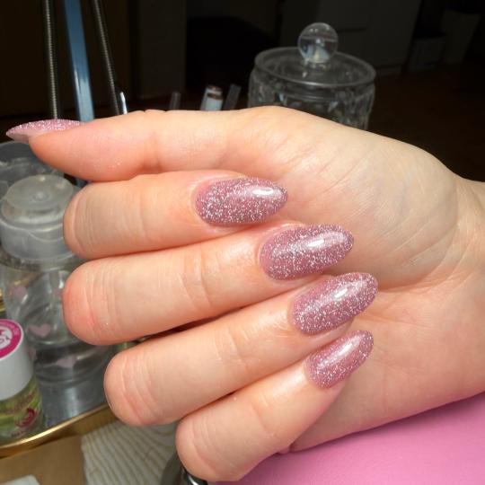 Beauty room Zvezdara #beograd Ojačavanje noktiju Ojačavanje prirodnih noktiju gelom Nokti