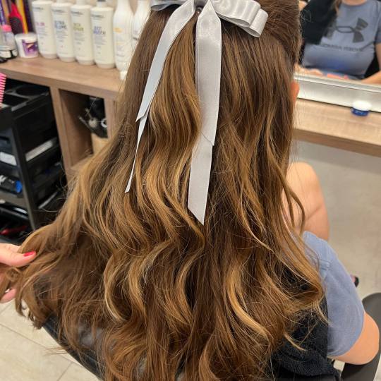 Rakelita Hair #beograd Svečane i frizure za svadbu Svečana frizura - kosa srednje dužine lepota j