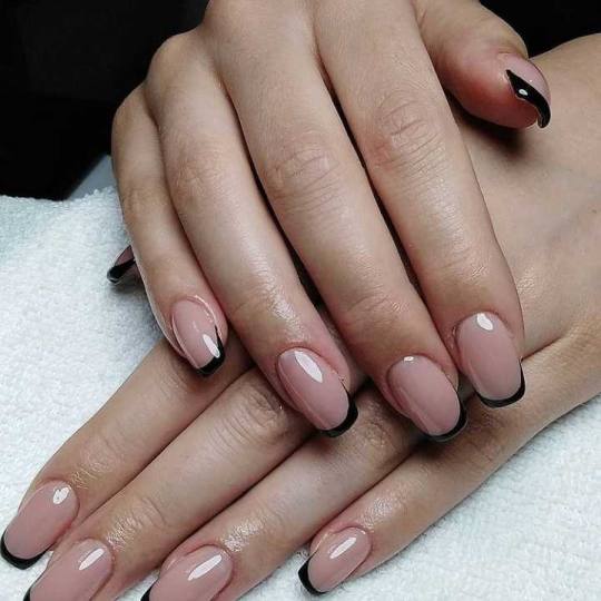 Headroom #beograd Manikir Kombinovani manikir + gel lak - french / baby boomer