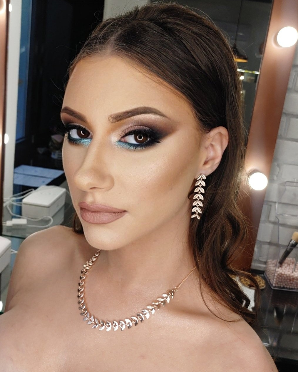 Gloss studio #nis Make-up / šminkanje Profesionalno šminkanje