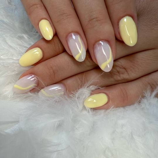 Miss Princess Beauty Center #beograd Izlivanje noktiju Manikir + izlivanje noktiju gelom / akrilom -