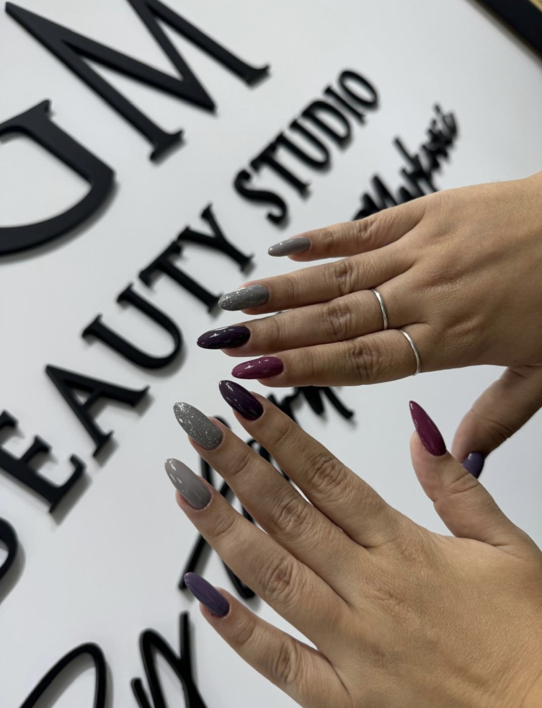 GM Beauty studio #beograd Izlivanje noktiju Izlivanje noktiju gelom - L dužina