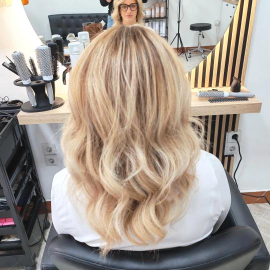 Hair by Sneška #novisad Pramenovi Pramenovi na foliju - duga kosa Frizerski saloni i frizeri