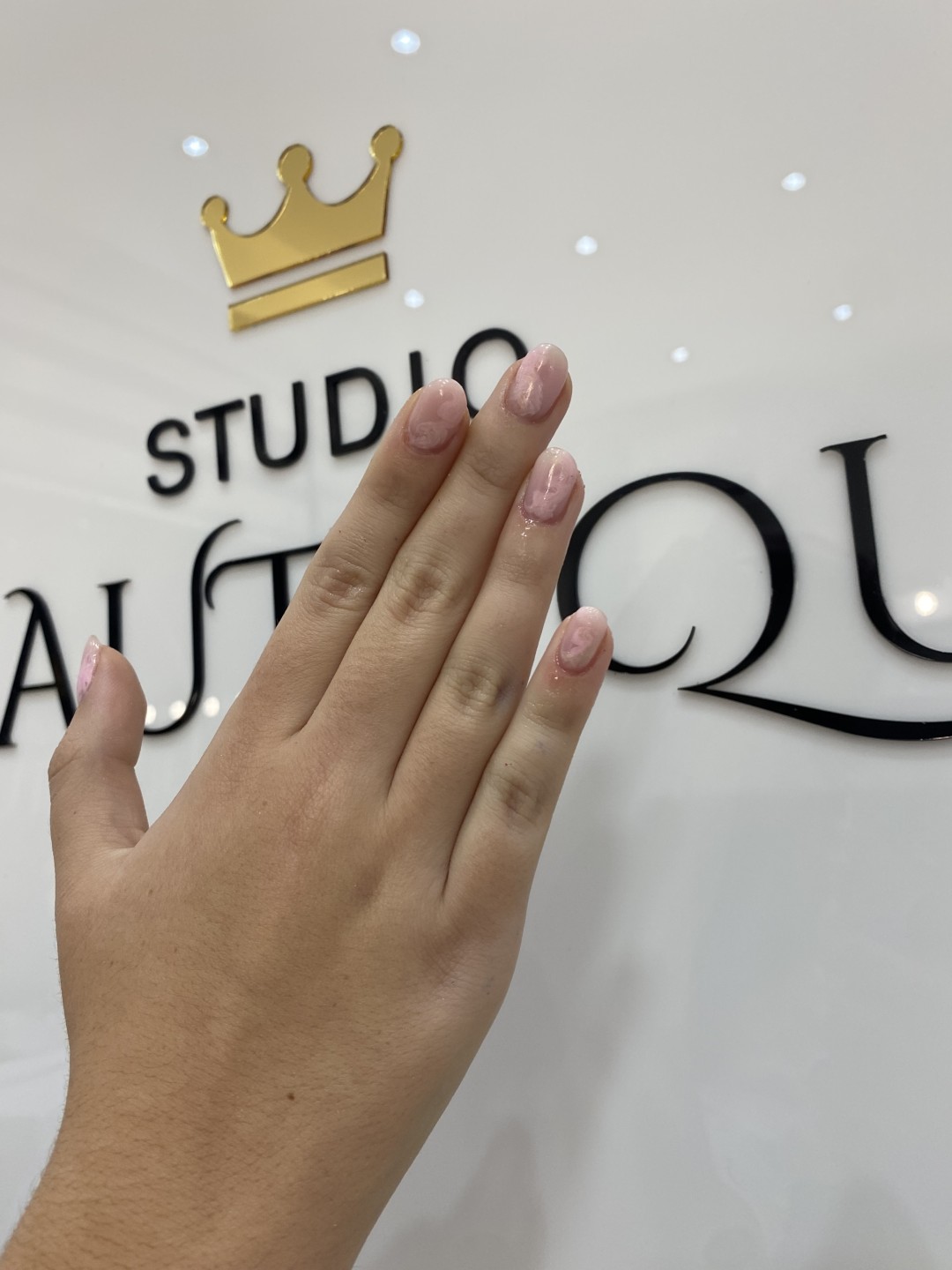 Studio Beauty Que #beograd Izlivanje noktiju Izlivanje noktiju gelom - S dužina