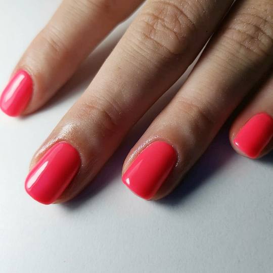 Salon Klinik #beograd Gel lak Ruski manikir + gel lak - S dužina Ge lak CND ne ostecuje nokte jer j