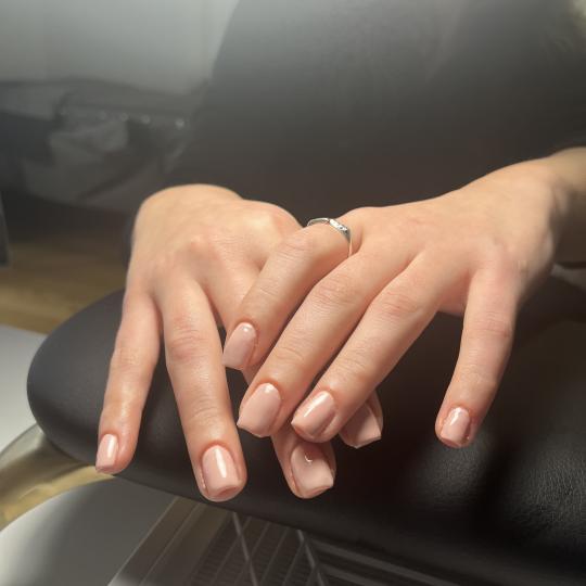 Diamond beauty #beograd Gel lak Manikir + gel lak RUBER baza + boja