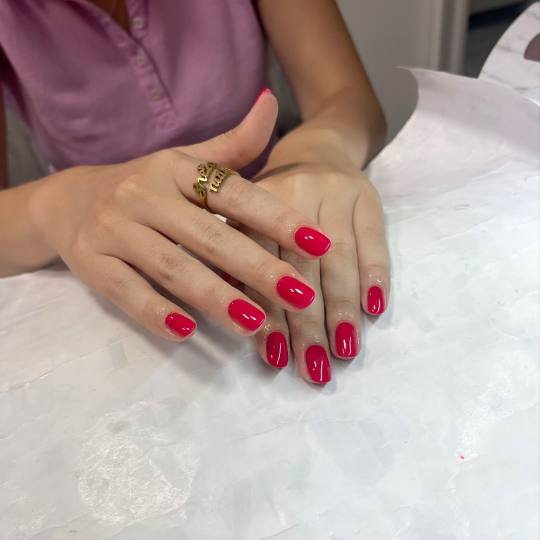 Sneža Nails #beograd Manikir Korekcija rubber baze + boja - S dužina
