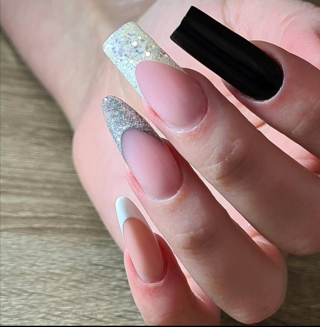 Izlivanje noktiju gelom - XL dužina - Takta Art nega lepote, Novi Sad Izlivanje noktiju Nokti Izlivanje noktiju, Novi Sad, Sajmište, Detelinara, Banatić