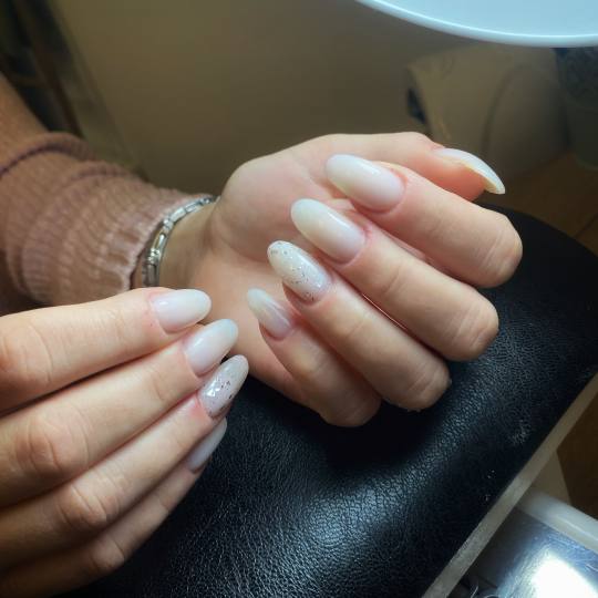 Beauty by Nevena Panić #beograd Korekcija noktiju Korekcija izlivanja / ojačavanja noktiju gelom -