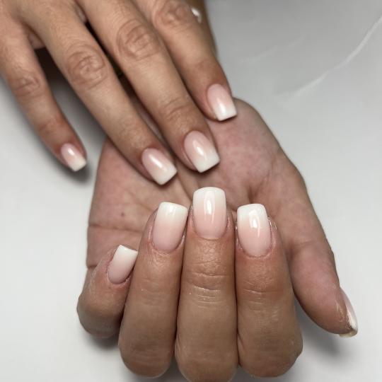Princess beauty salon #nis Ojačavanje noktiju Korekcija ojačavanja noktiju gelom - S dužina