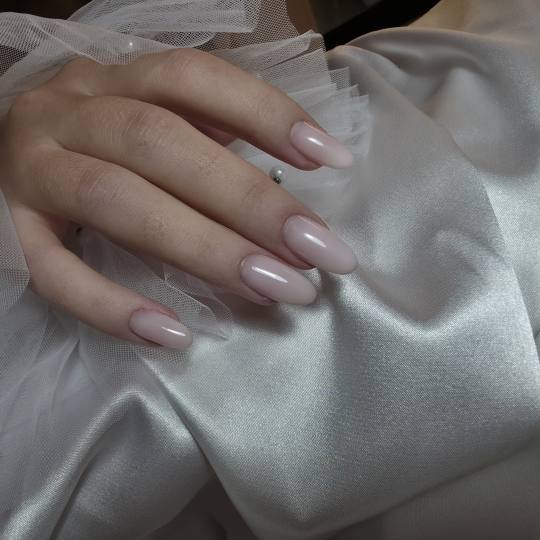 Xenija Beauty Room #beograd Korekcija noktiju Ojacavanje noktiju gelom i korekcija L dužina