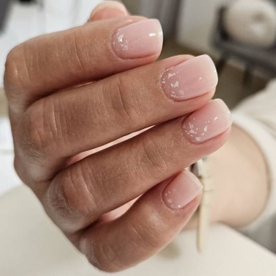 Beauty centar by Alex R #novisad Ojačavanje noktiju Ojačavanje prirodnih noktiju gelom