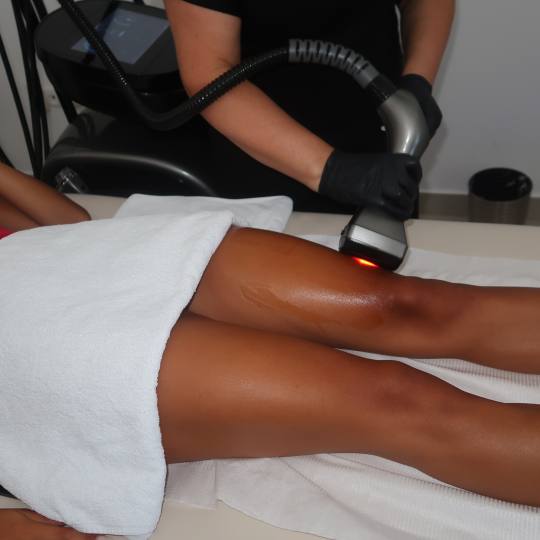 GM Beauty studio #beograd Šta je Velashape III?
VelaShape vam omogućava da bezbedno postignete z
