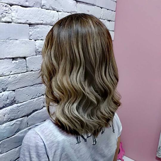 Express Beauty #beograd Feniranje i stilizovanje Feniranje na ravno / talase - extra duga kosa Fenir
