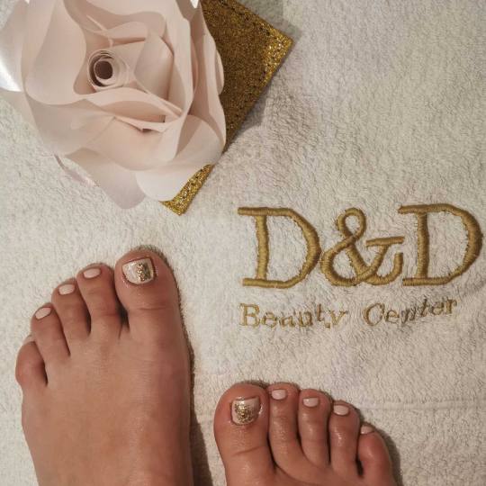 D&D Beauty Center #beograd Estetski pedikir Estetski pedikir + lakiranje noktiju