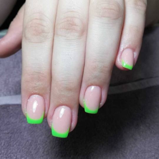Beautyland #nis Ojačavanje noktiju Ojačavanje noktiju gelom + french