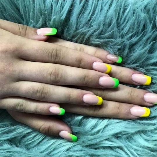 Beauty Studio Glam #beograd Gel lak Gel lak - ruke Neon nokti. Najnoviji trendovi manikira.
