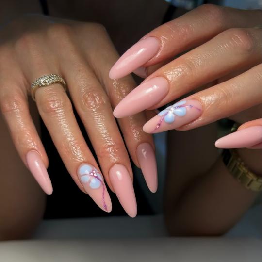 Vanilla rain beauty - Banovo brdo #beograd Izlivanje noktiju Izlivanje noktiju gelom - L dužina