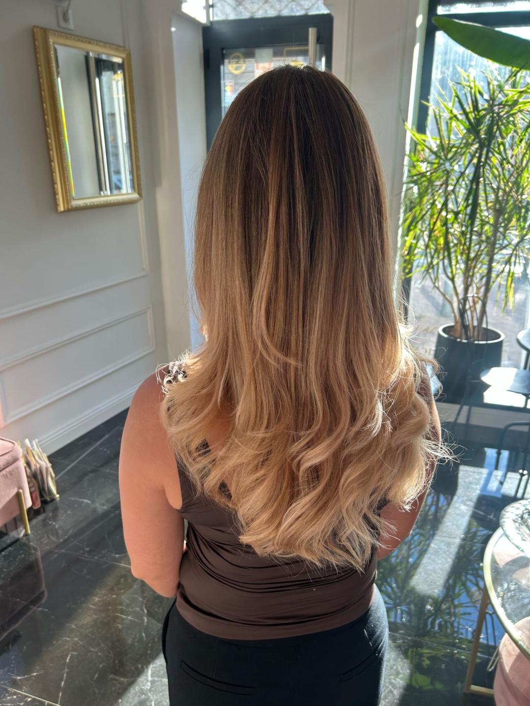 Balayage +preliv + feniranje - Esthetique Privé, Beograd Ombre, sombre, balayage Frizerski saloni i frizeri Ombre, sombre, balayage, Beograd, Centar, Stari grad, Dorćol