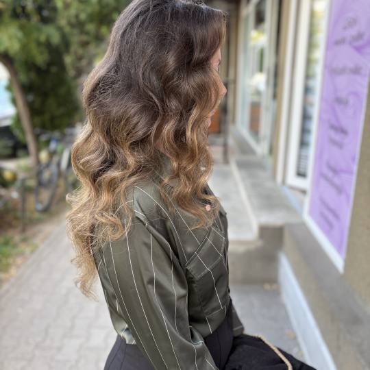 Beauty studio S #novisad Svečane i frizure za svadbu Svečana frizura - duga kosa