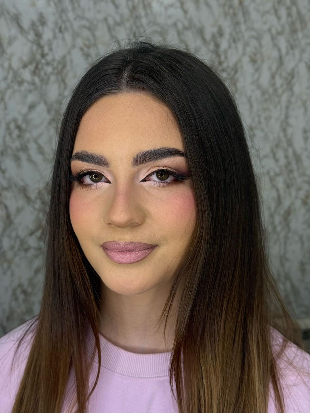 Beauty house by Marina #novisad Make-up / šminkanje Profesionalno šminkanje + veštačke trepavice