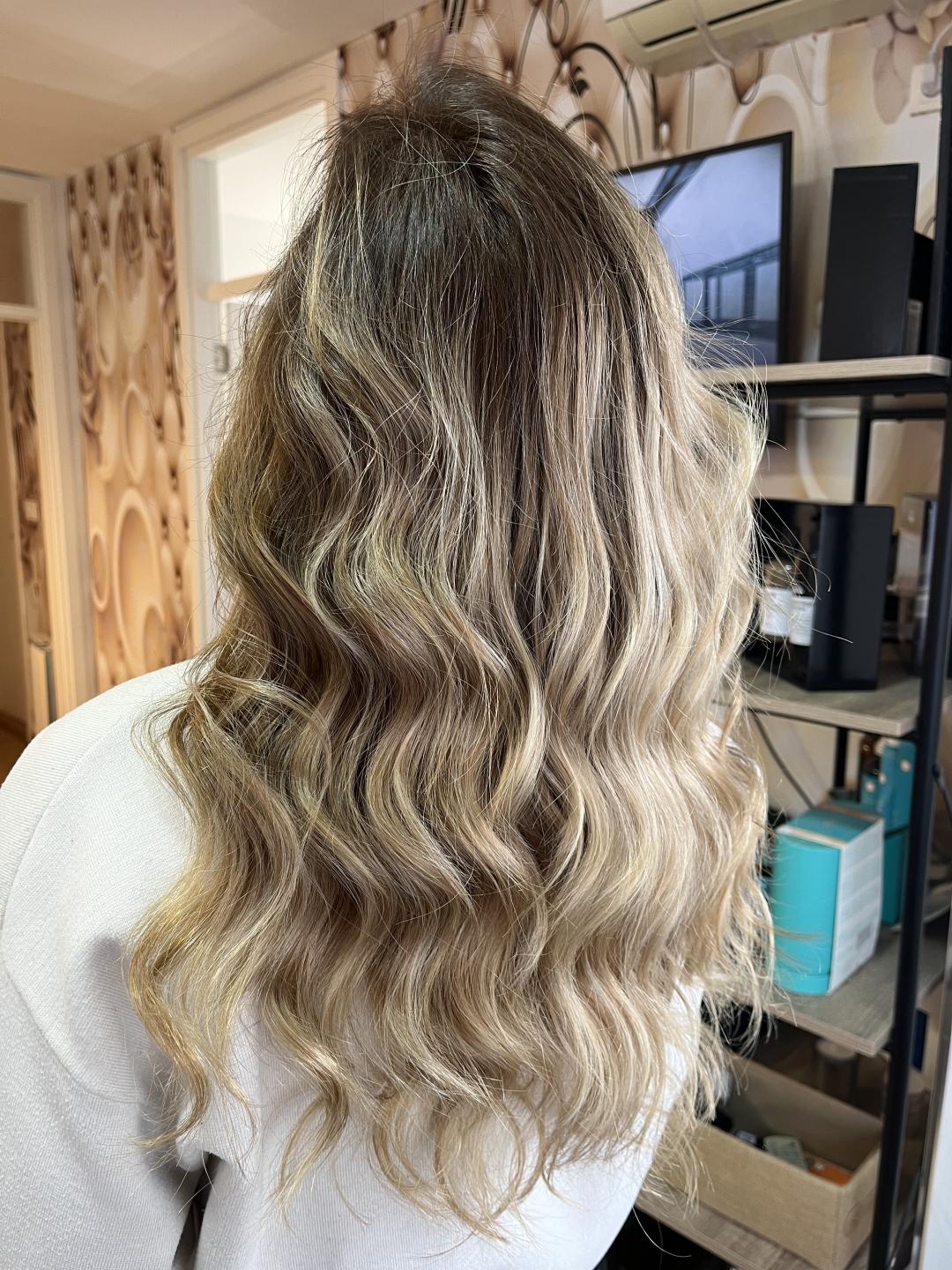 Balayage - duga kosa - Mary Jana Hairc, Beograd Ombre, sombre, balayage Frizerski saloni Ombre, sombre, balayage, Beograd, Voždovac