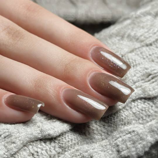 Lui beauty concept #beograd Izlivanje noktiju Izlivanje noktiju gelom - M dužina