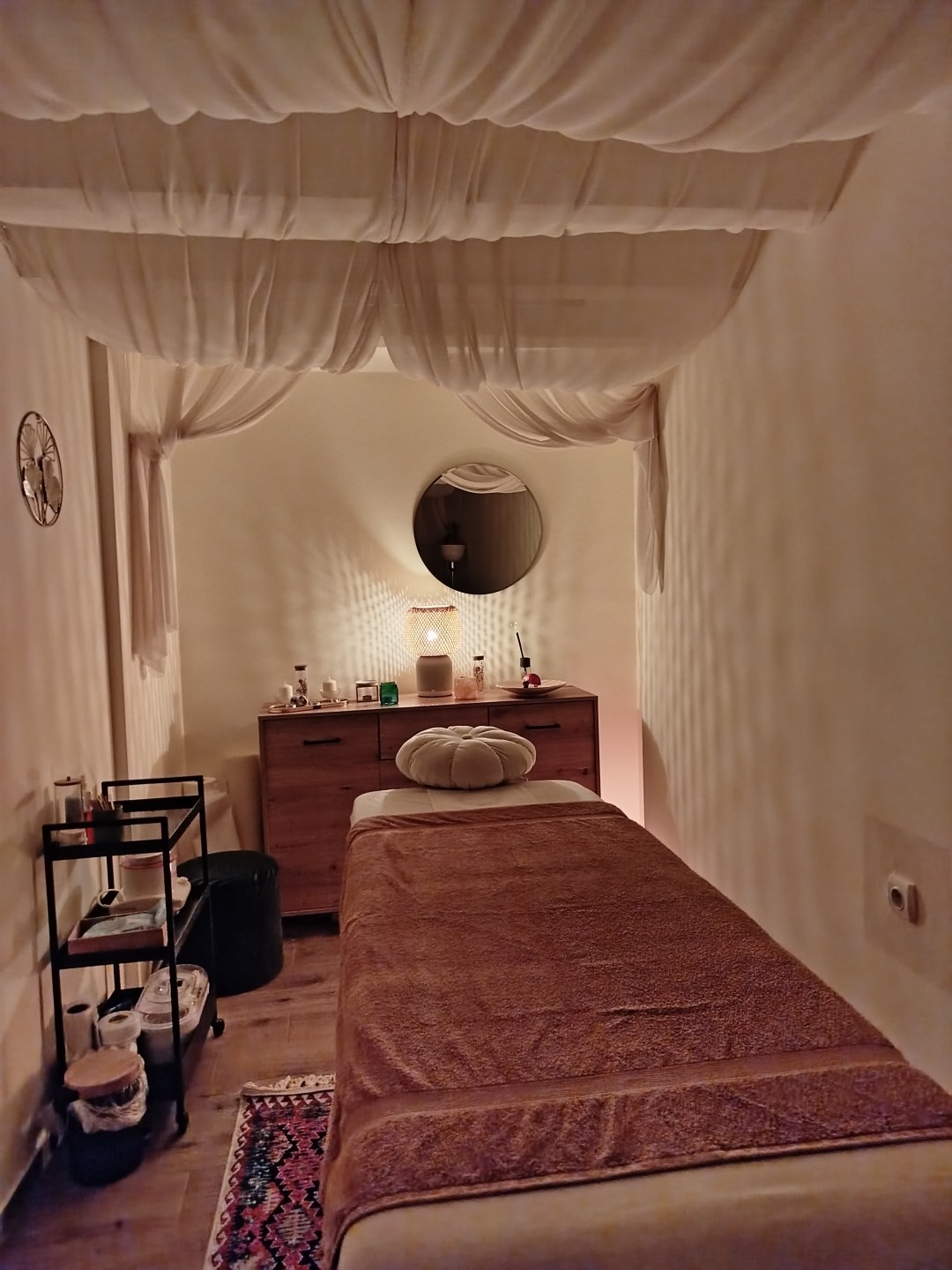 Lumi studio #beograd Masaža za opuštanje / relax / antistres Antistres masaža