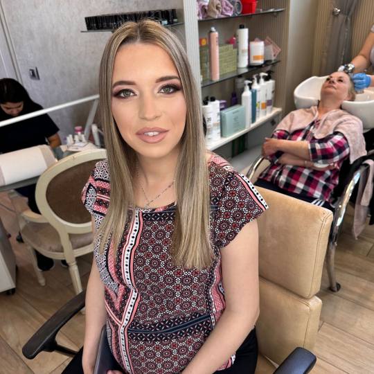 Bibi beauty centar #beograd Make-up / šminkanje Profesionalno šminkanje + veštačke trepavice + s