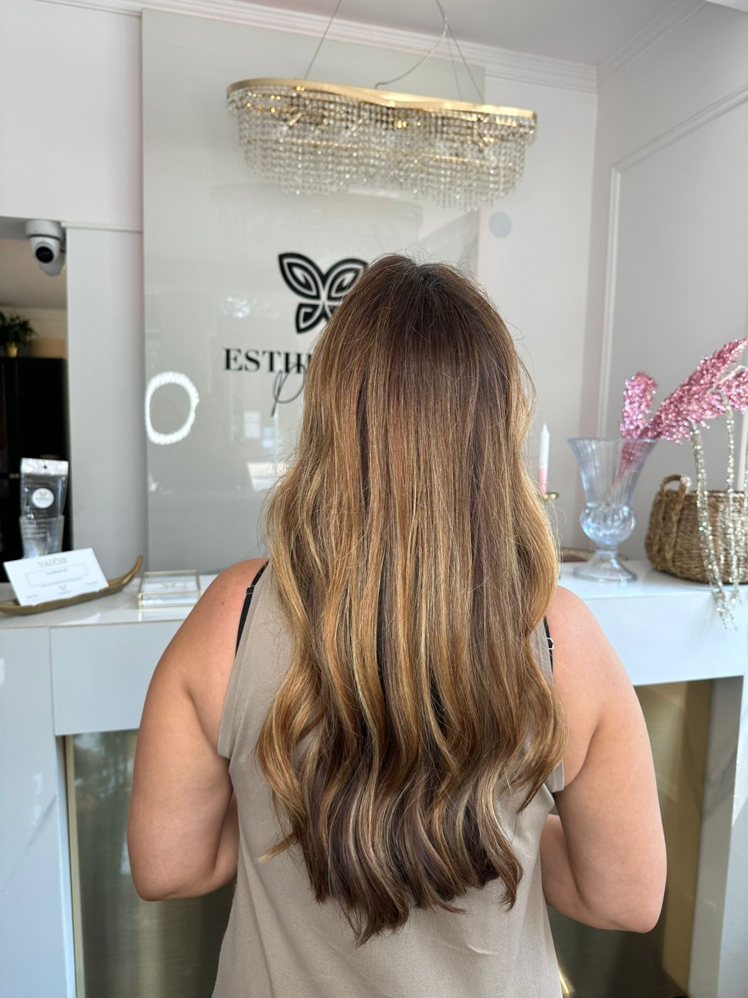 Esthetique Privé #beograd Ombre, sombre, balayage GOLDWELL Balayage + preliv + feniranje - duga kosa
