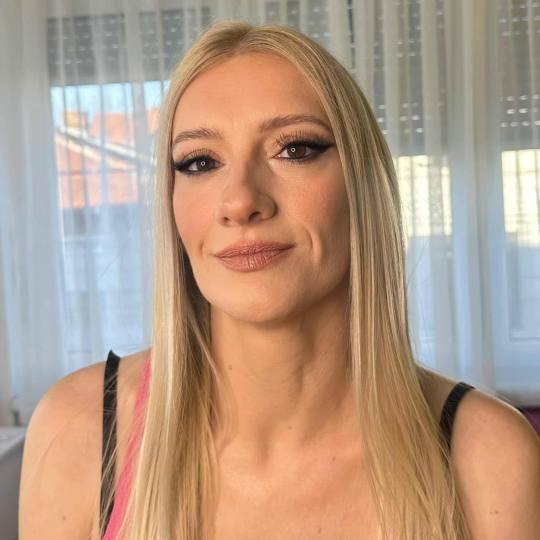 Sanya Makeup #nis Make-up / šminkanje Profesionalno šminkanje + veštačke trepavice