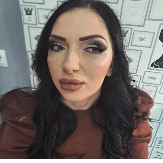 Primadonna Jelena #pancevo Make-up / šminkanje Profesionalno šminkanje - dnevna šminka