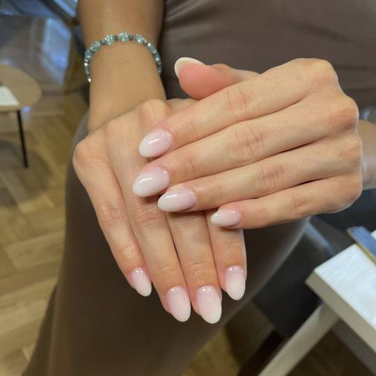 Beauty room Zvezdara #beograd Ojačavanje noktiju Ojačavanje prirodnih noktiju gelom