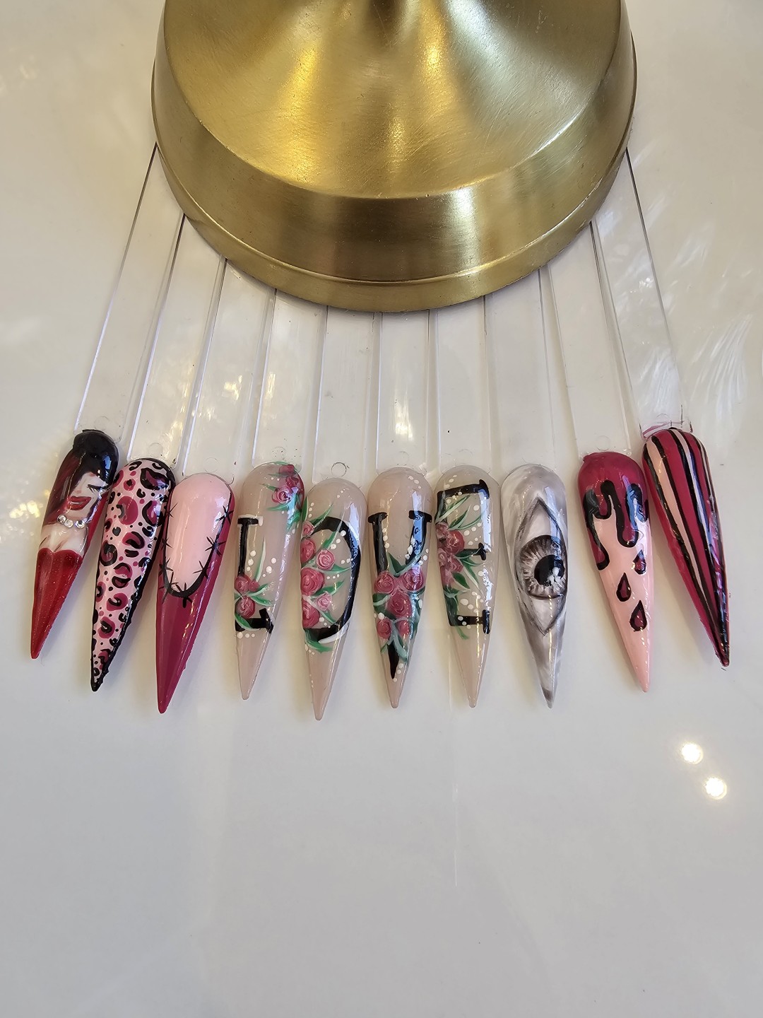 Esthetique Privé #beograd Lakiranje noktiju Nail art /cirkoni po noktu