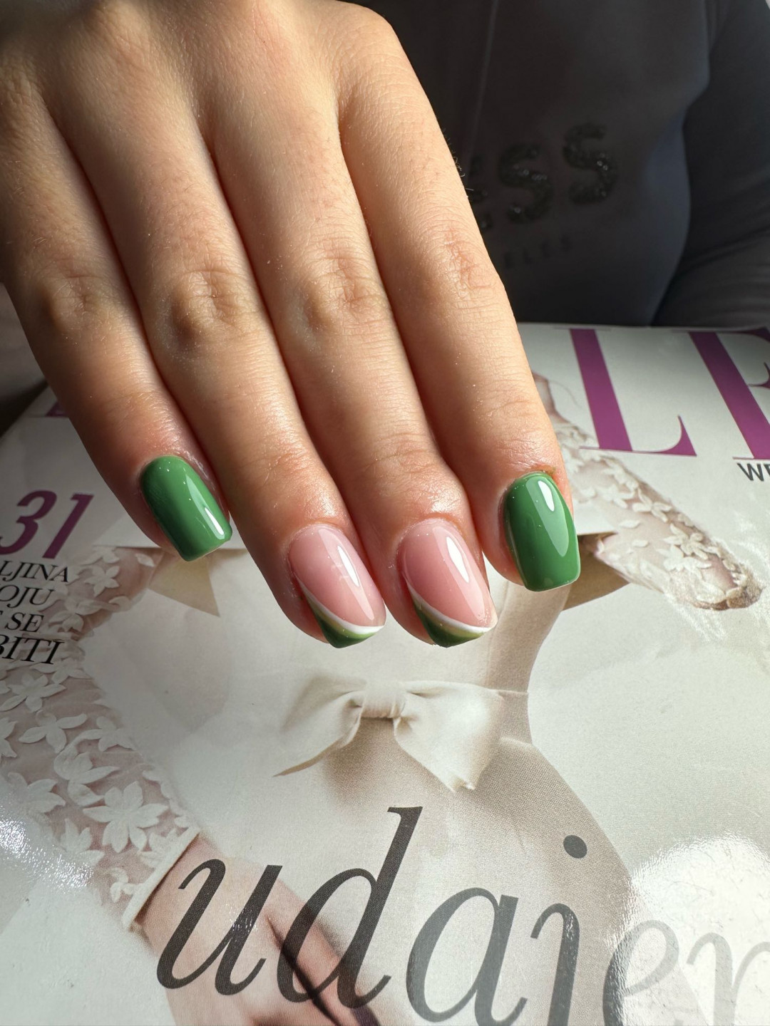 Manikir + gel lak - S dužina - Beauty Studio Asja 2, Novi Sad Lakiranje noktiju Nokti Lakiranje noktiju, Novi Sad, Rotkvarija, Podbara, Salajka