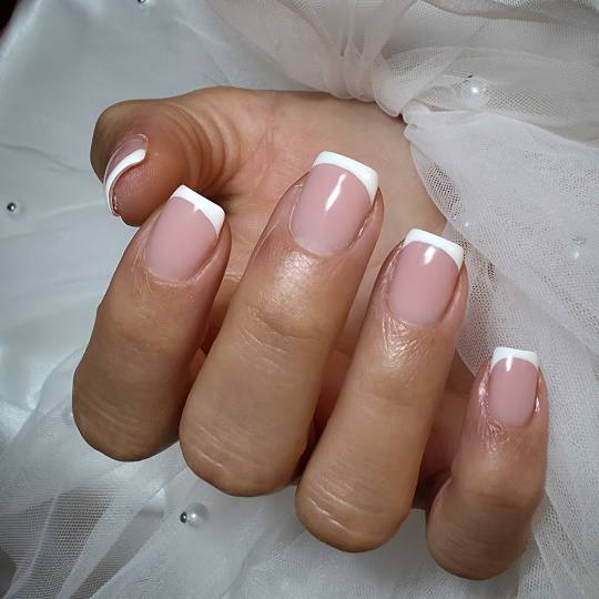 Xenija Beauty Room #beograd Manikir Ojacavanje noktiju gelom i korekcija S duzina Manikir