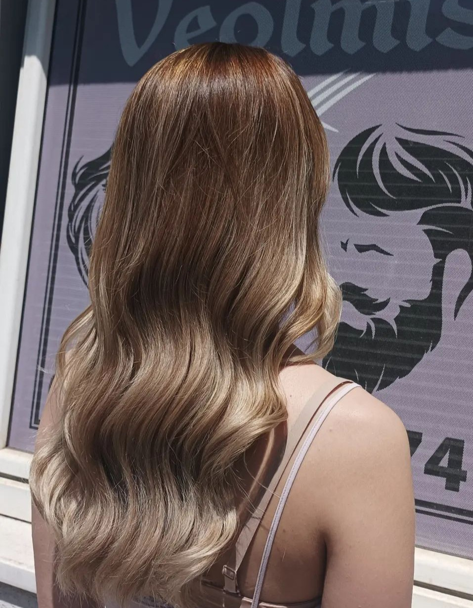 Balayage / ombre / sombre - duga kosa - Veolmis, Beograd Ombre, sombre, balayage Frizerski saloni Ombre, sombre, balayage, Beograd, Banovo brdo